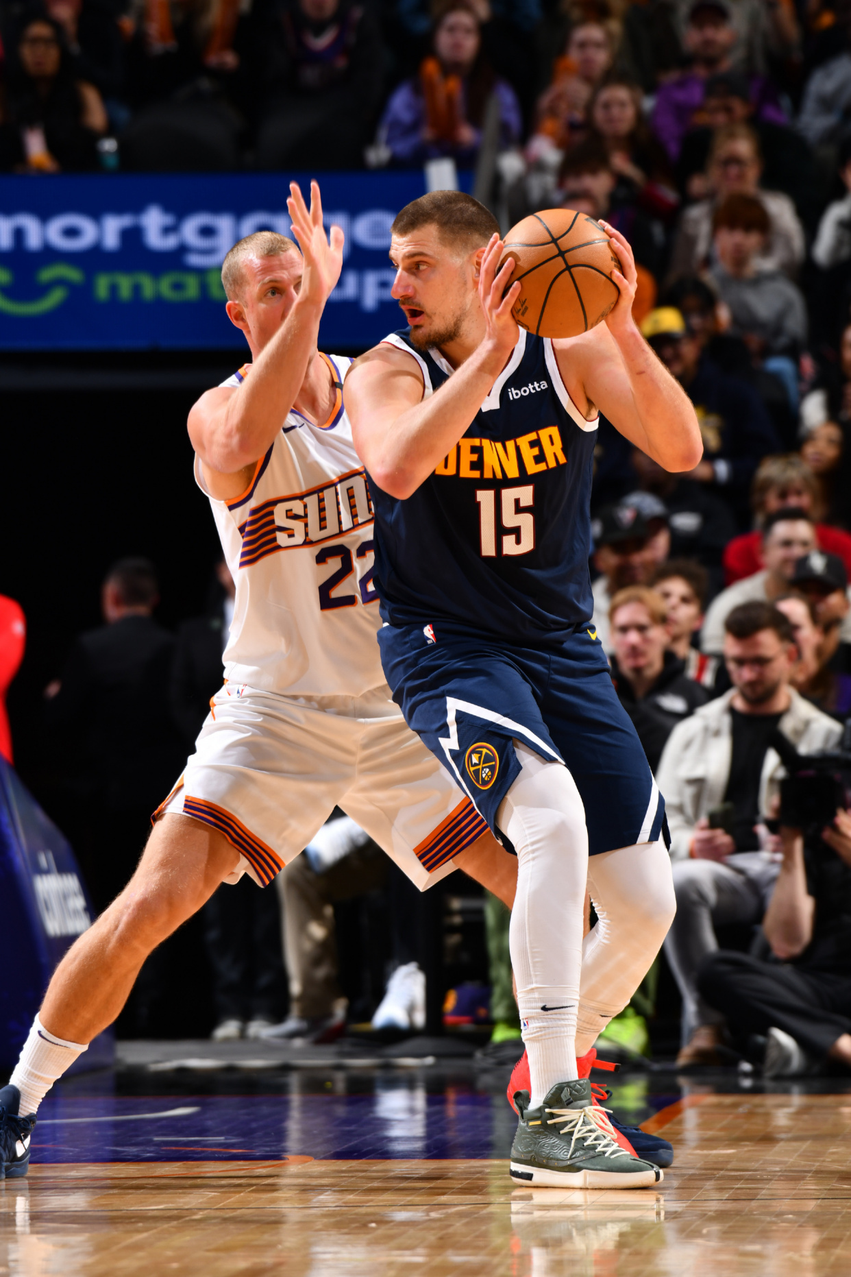 顶级俱乐部之间的激烈对决 顶级俱乐部之间的激烈对决