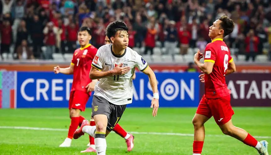 关于波兰豪取大胜，领先瑞士取得关键胜利的信息