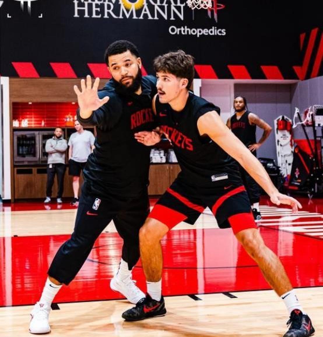 开云体育APP下载-人队球员轮换，球队战术再次调整的简单介绍