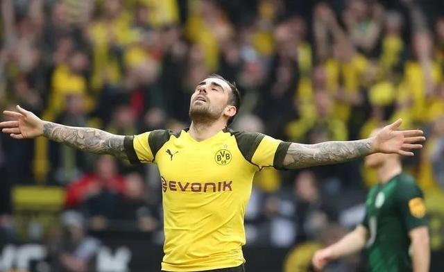 开云体育-多特蒙德客场挑战法兰克福，争夺欧冠资格