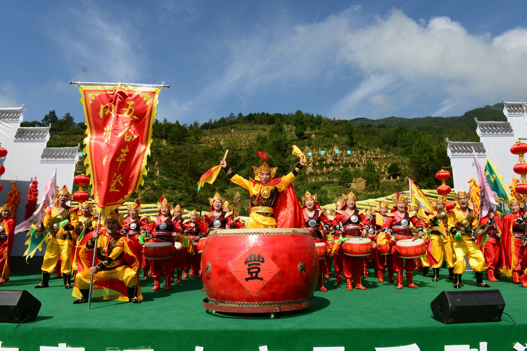 开云体育登录-包含接棒者成就颇丰，团队合力同行的词条