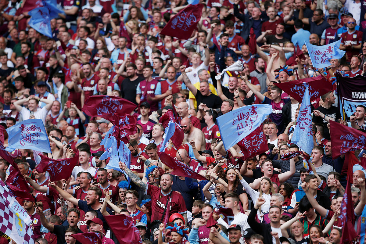 精彩足球比赛,场面热血激情不断的简单介绍 精彩足球比赛,场面热血激情不断的简单介绍