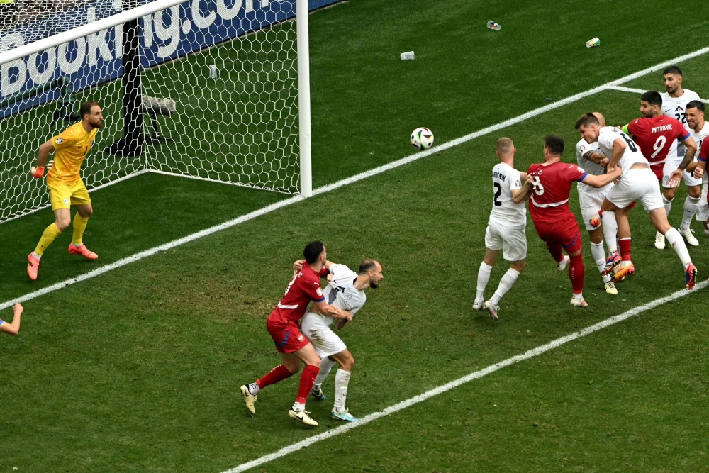 关于AC米兰翻盘皇马，弗拉霍维奇制霸全场的信息