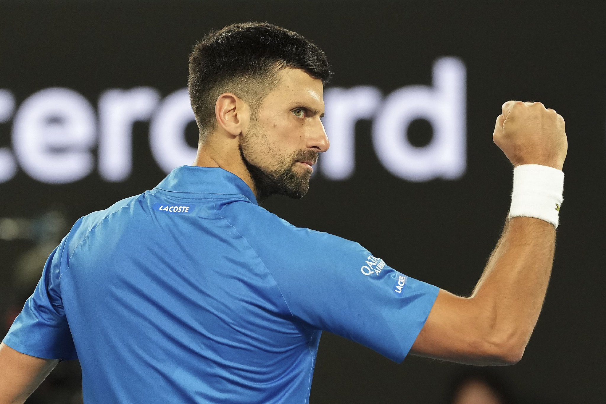 英国网球队爆冷日本网球队,德约科维奇统治全场的简单介绍 英国网球队爆冷日本网球队,德约科维奇统治全场的简单介绍