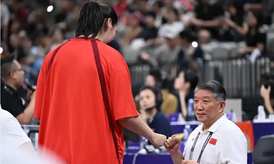 日本队完胜中国队，许昕点燃赛场